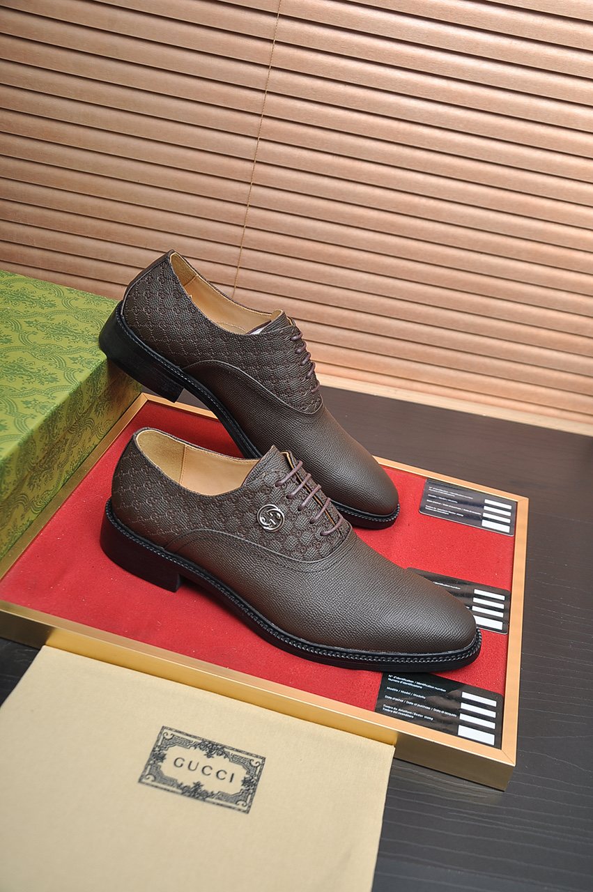 Gucci Textured-Panel Lace-Up Dress Shoes